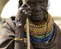 Danze in un villaggio etnia turkana vicino lago Turkana Foto n. POA0668