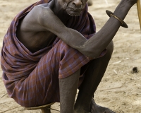 Danze in un villaggio etnia turkana vicino lago Turkana Foto n. POA0676