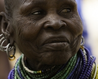 Danze in un villaggio etnia turkana vicino lago Turkana Foto n. POA0680