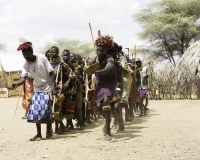 Danze in un villaggio etnia turkana vicino lago Turkana Foto n. POA0689