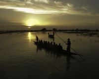 Pinassa in navigazione a Djenne / Foto n. 0409