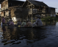 Vita Lungo il lago Inle Foto n. AOK8508