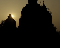 Tramonto tra le Pagode e Templi di Mrauk-U Foto n. AOK9353