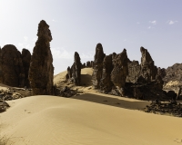 Formazioni di arenaria nell’Altopiano dell’ Ennedi verso Fada Foto n. POA1200