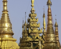 Templi intorno alla Shwedagon Paya (Pagoda) Foto n. AOK6811