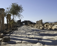 Via di Frontino nell’ dell’antica città romana di Hierapolis vicino Pamukkale  / Foto n. 0315