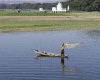 Pescatori sul Lago Amarapura ripresi dal ponte in tek U Bein Foto n. AOK7331