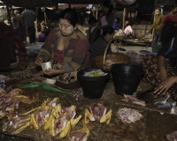Polli al Mercato di Sittwe  Foto n. AOK9238